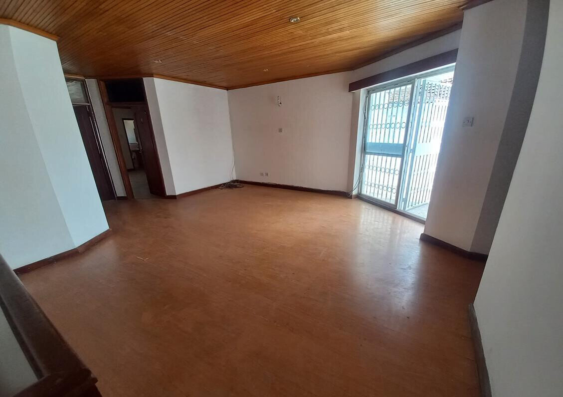 5-Bed Townhouse with 3 SQ Rooms & Security Office - Westlands