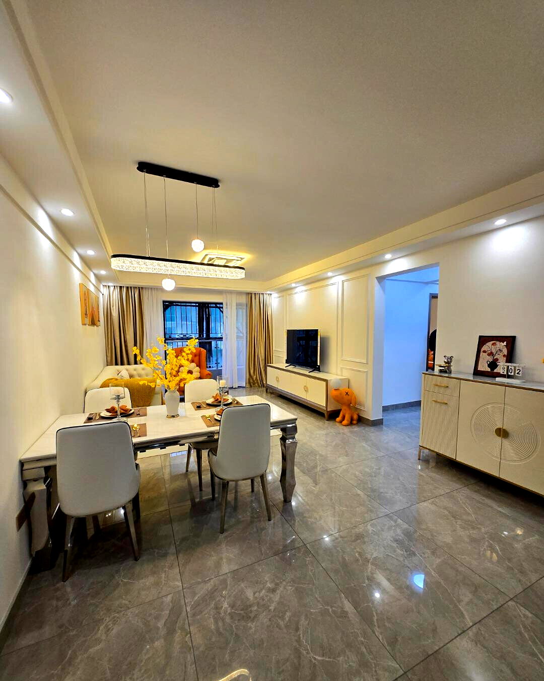 2BR at Crescent Residency with Coffee Lodge & Pool - Kileleshwa