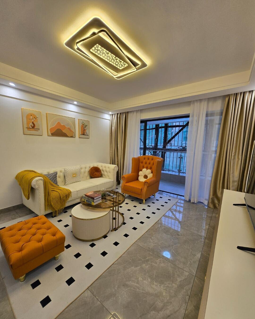 2BR at Crescent Residency with Coffee Lodge & Pool - Kileleshwa