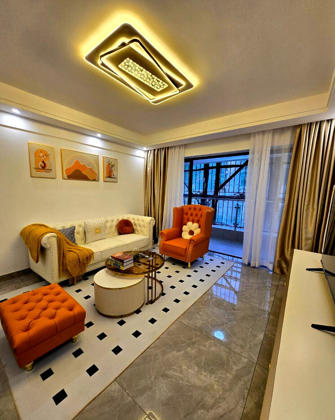 2BR at Crescent Residency with Coffee Lodge & Pool - Kileleshwa