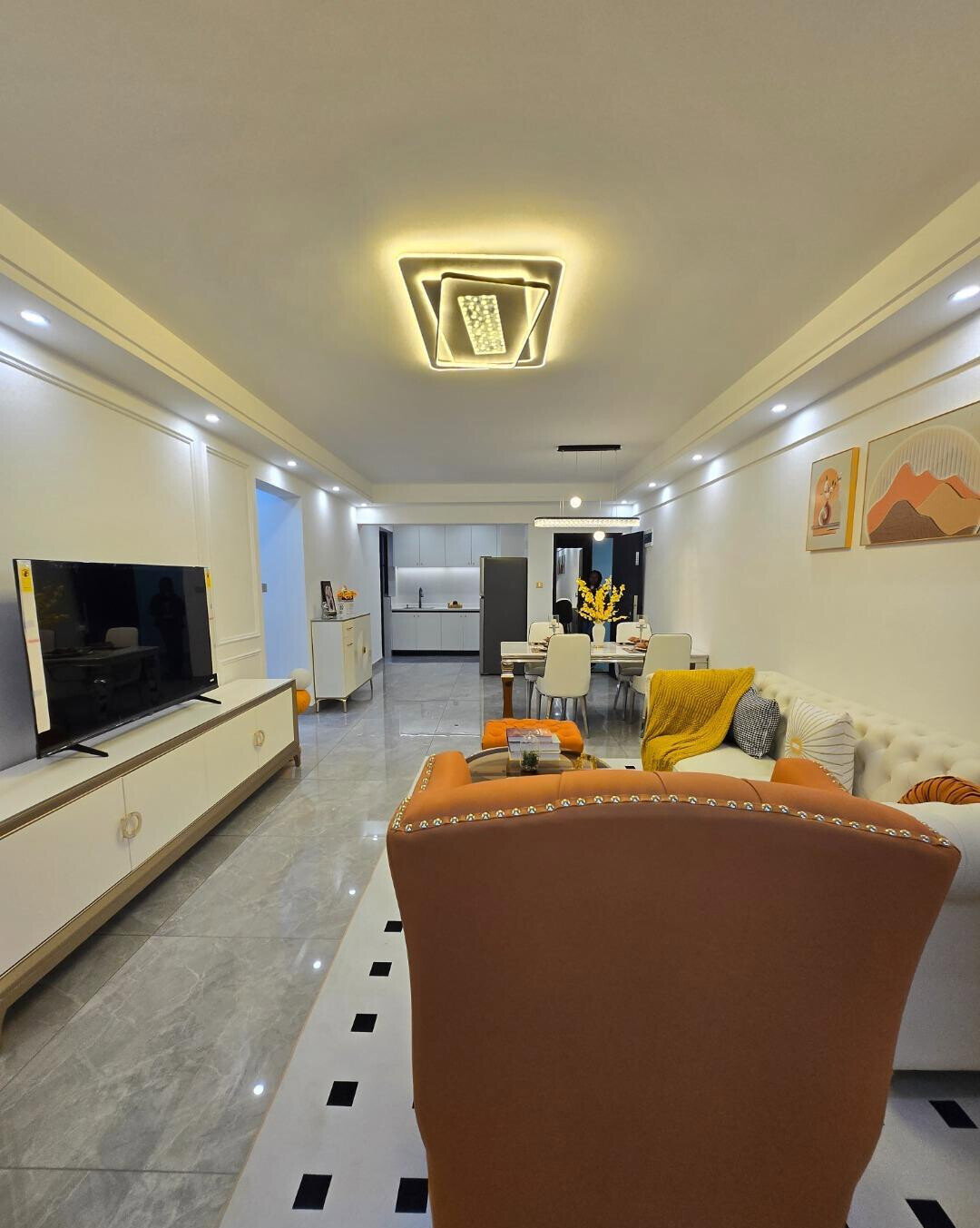 2BR at Crescent Residency with Coffee Lodge & Pool - Kileleshwa