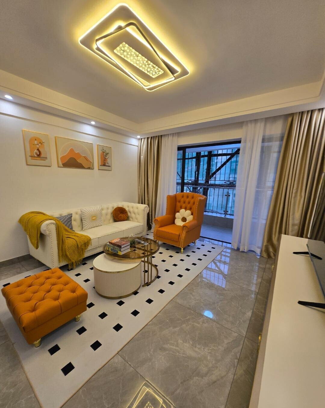 2BR at Crescent Residency with Coffee Lodge & Pool - Kileleshwa
