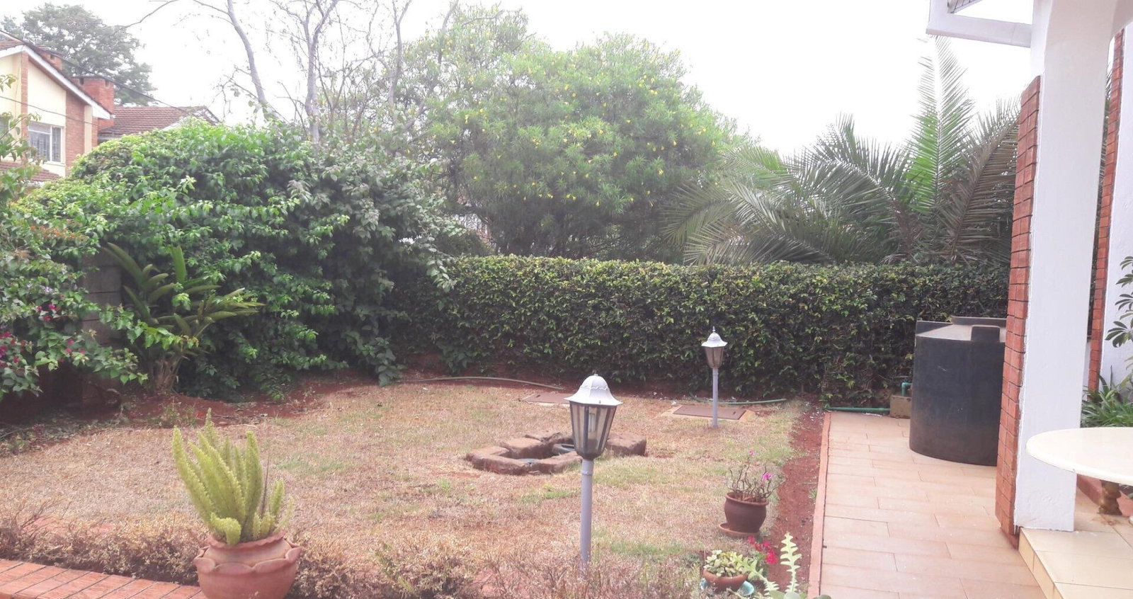 4-Bed Townhouse with Fireplace & Private Garden - Lavington
