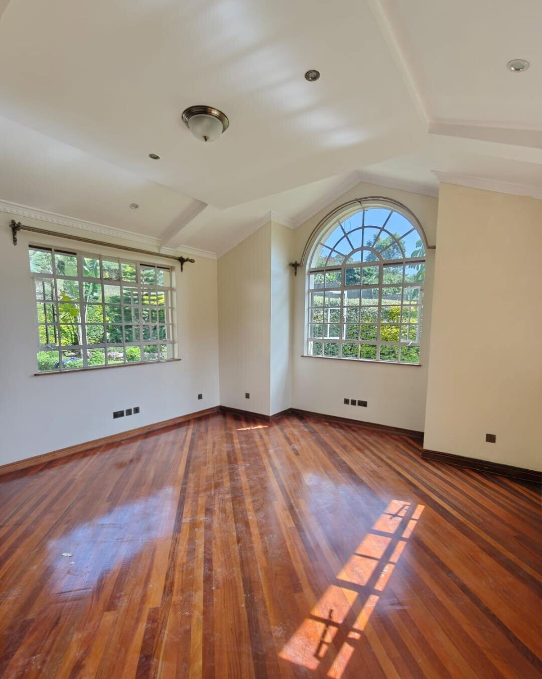 KSh 400K 4BR Garden Oasis