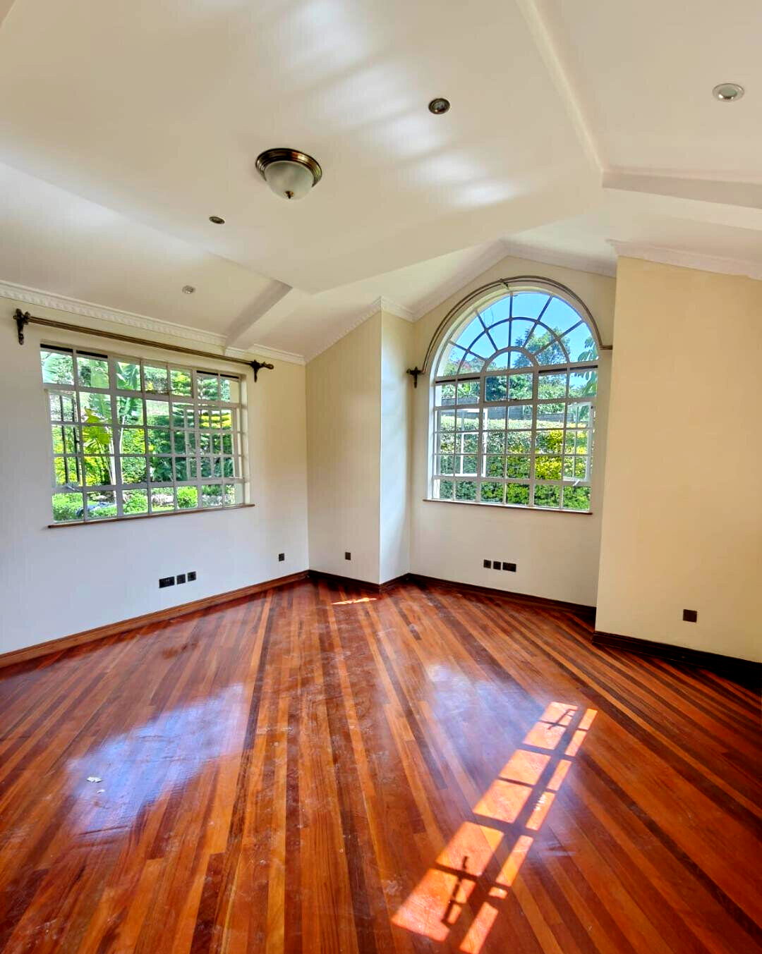 KSh 400K 4BR Garden Oasis