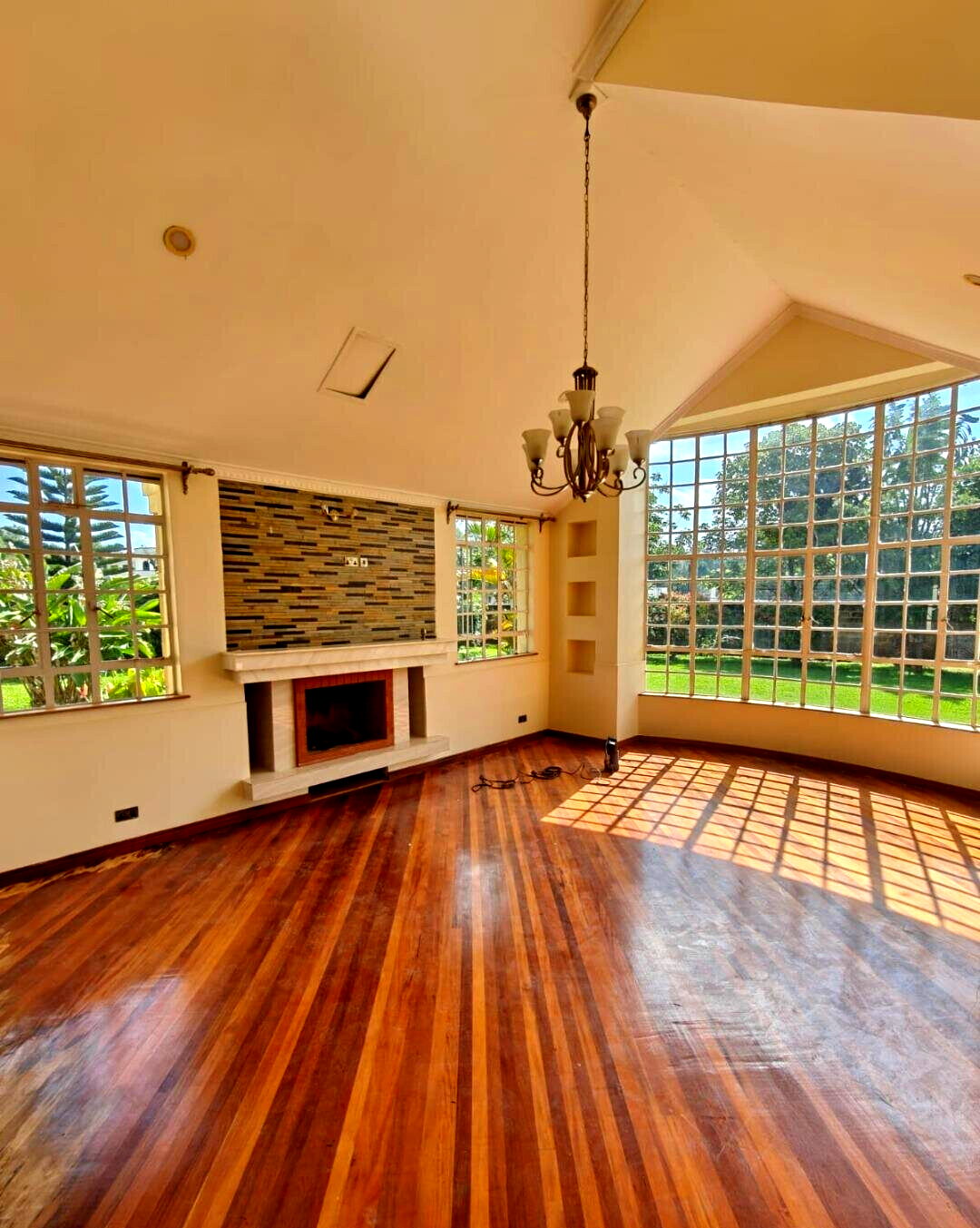KSh 400K 4BR Garden Oasis