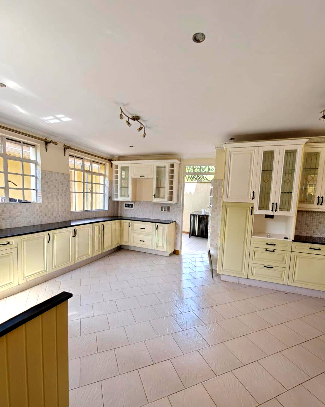 KSh 400K 4BR Garden Oasis