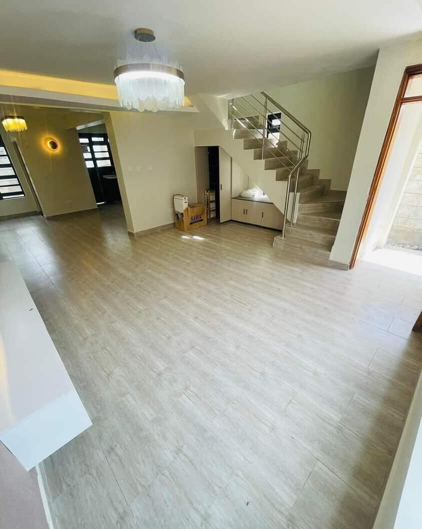 4BR Townhouse with Private Office & Roof Terrace - Kamakis