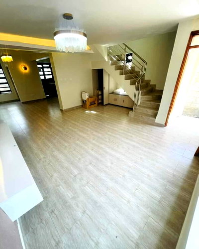 4BR Townhouse with Private Office & Roof Terrace - Kamakis