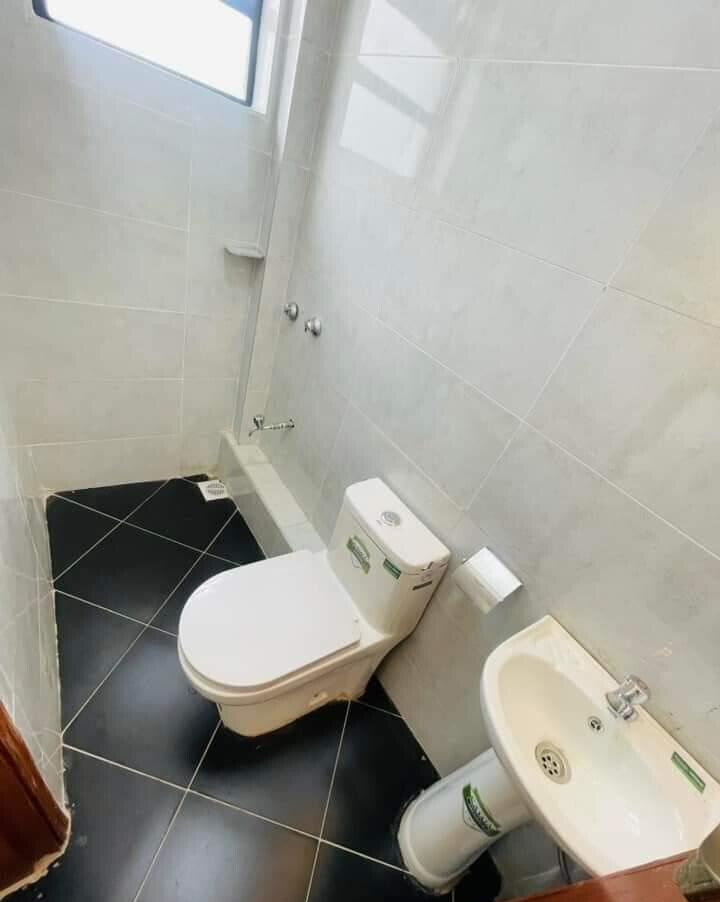 4BR Townhouse with Private Office & Roof Terrace - Kamakis