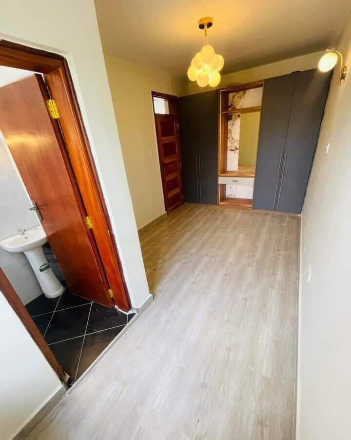 4BR Townhouse with Private Office & Roof Terrace - Kamakis