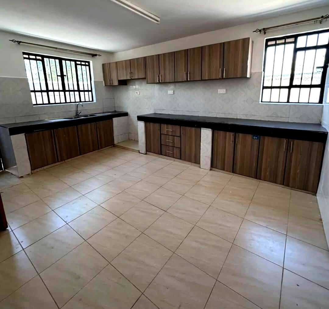 4BR All-Ensuite Townhouse with DSQ & Borehole - Kitengela
