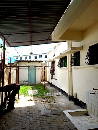 3bdrm Bungalow in Bamburi for Sale - Image 5