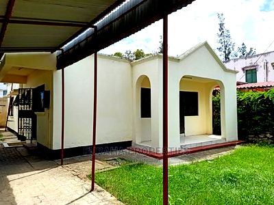 3bdrm Bungalow in Bamburi for Sale - Image 2