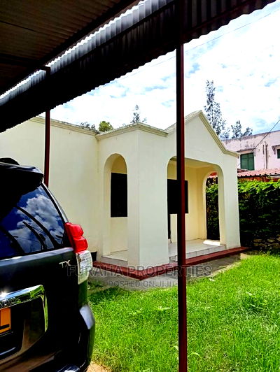 3bdrm Bungalow in Bamburi for Sale - Image 4