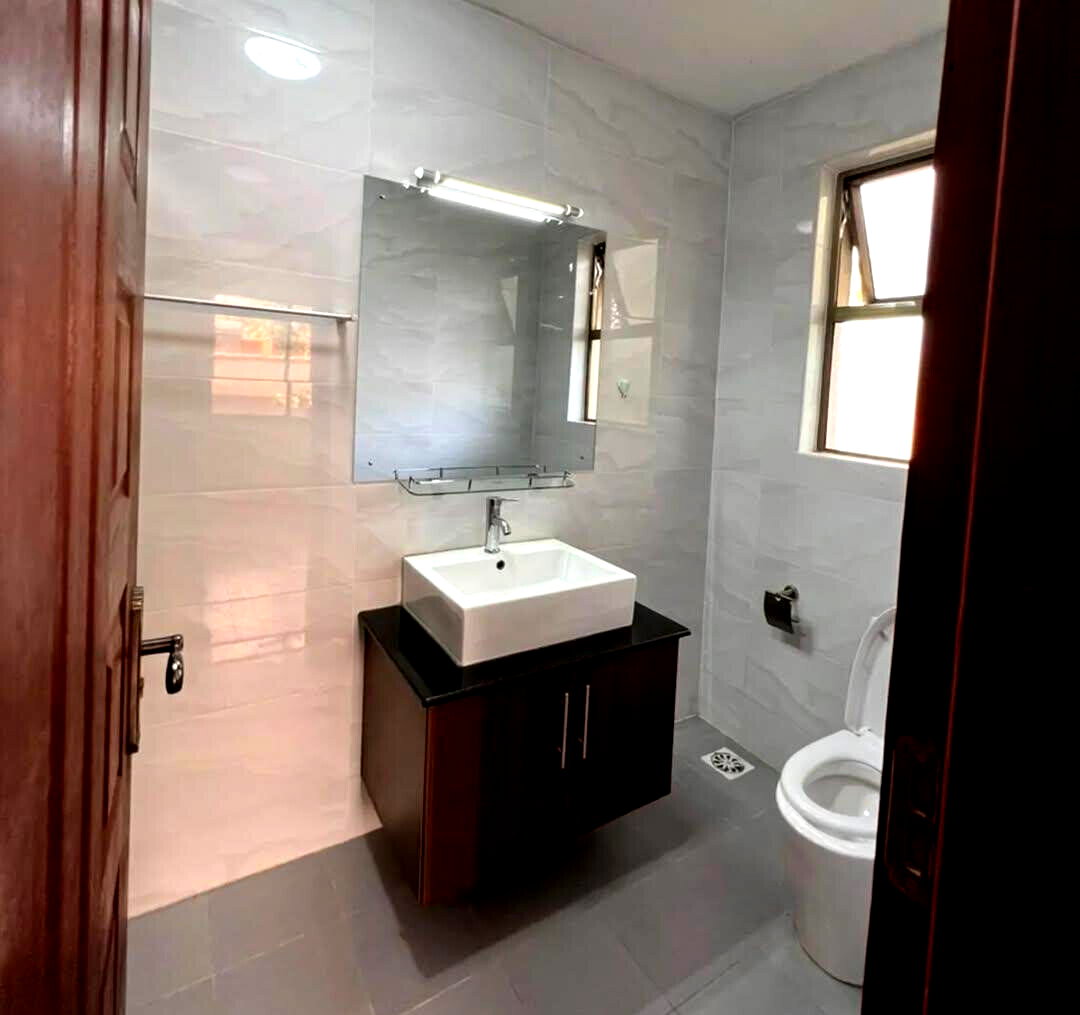 Pet-Friendly 5-Ensuite Townhouse with DSQ - Lavington