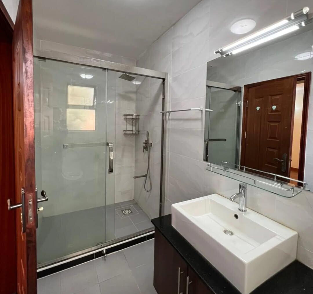 Pet-Friendly 5-Ensuite Townhouse with DSQ - Lavington