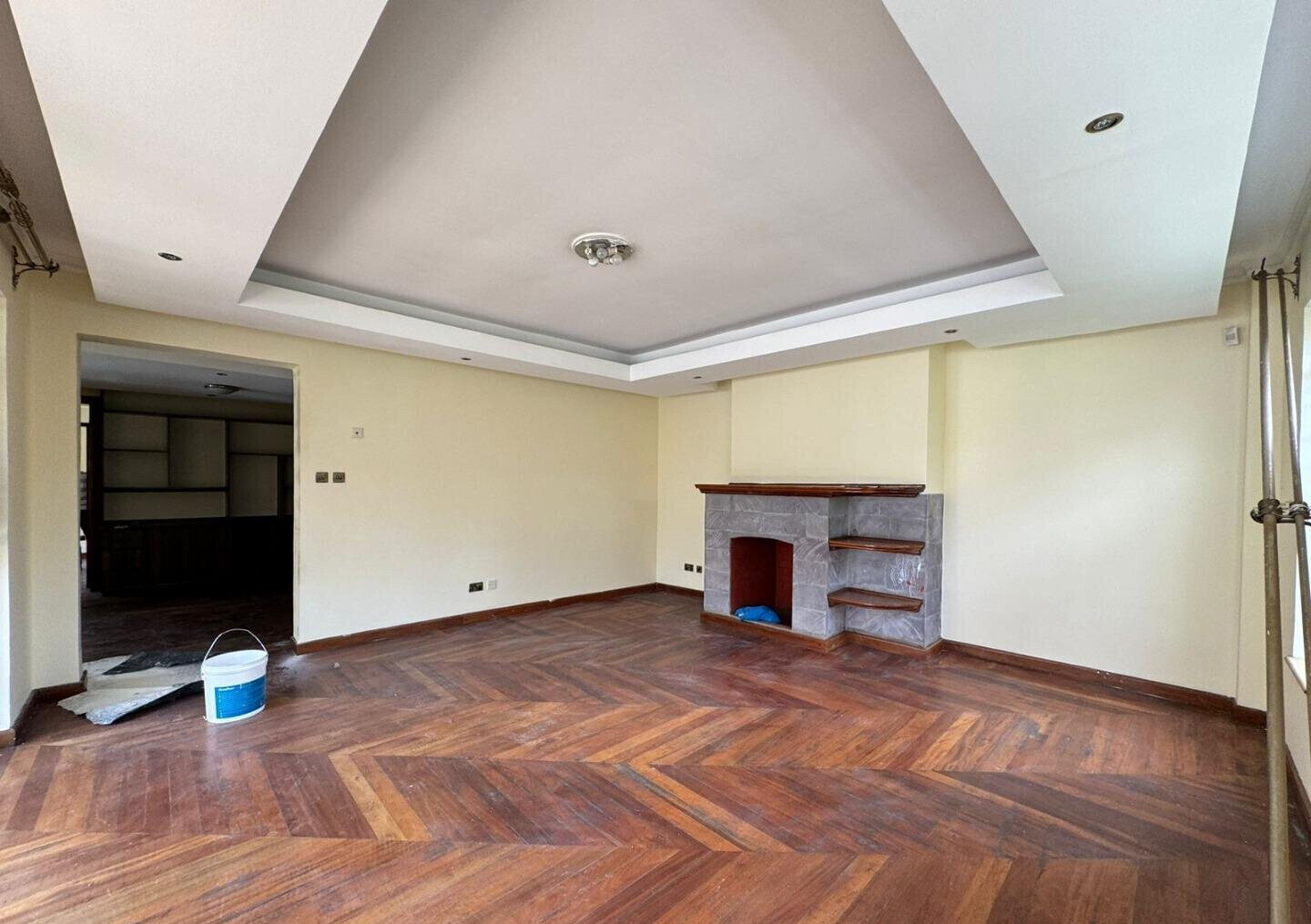 5-Ensuite Townhouse with DSQ & Granite Kitchen - Lavington