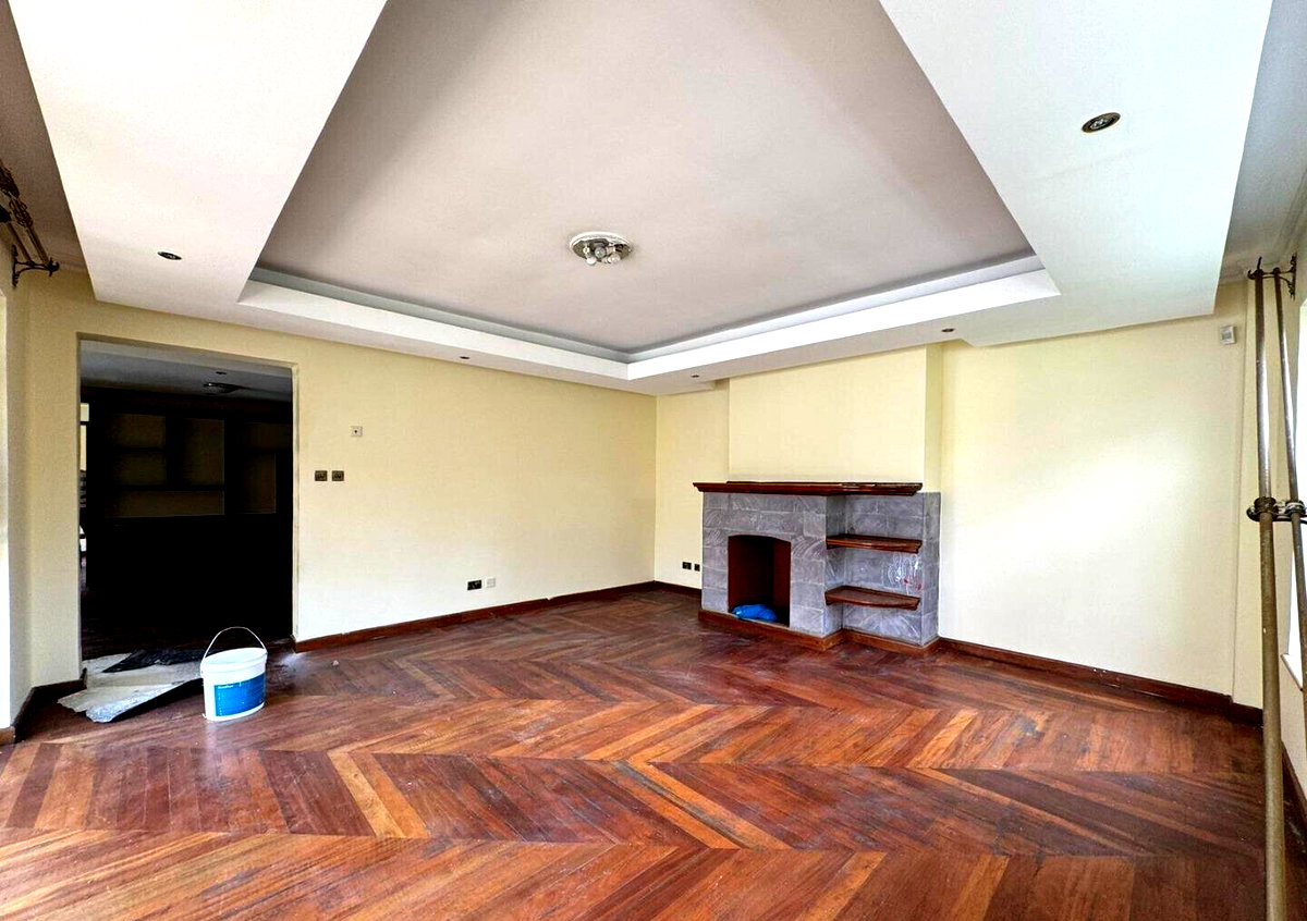 5-Ensuite Townhouse with DSQ & Granite Kitchen - Lavington