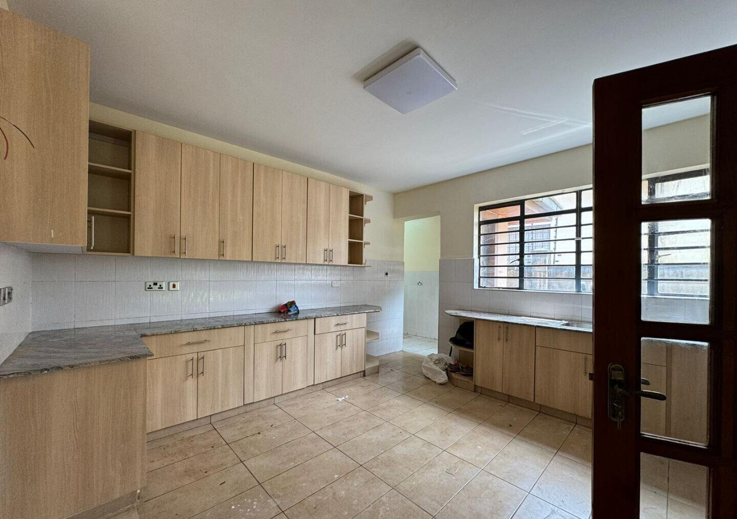 5-Ensuite Townhouse with DSQ & Granite Kitchen - Lavington