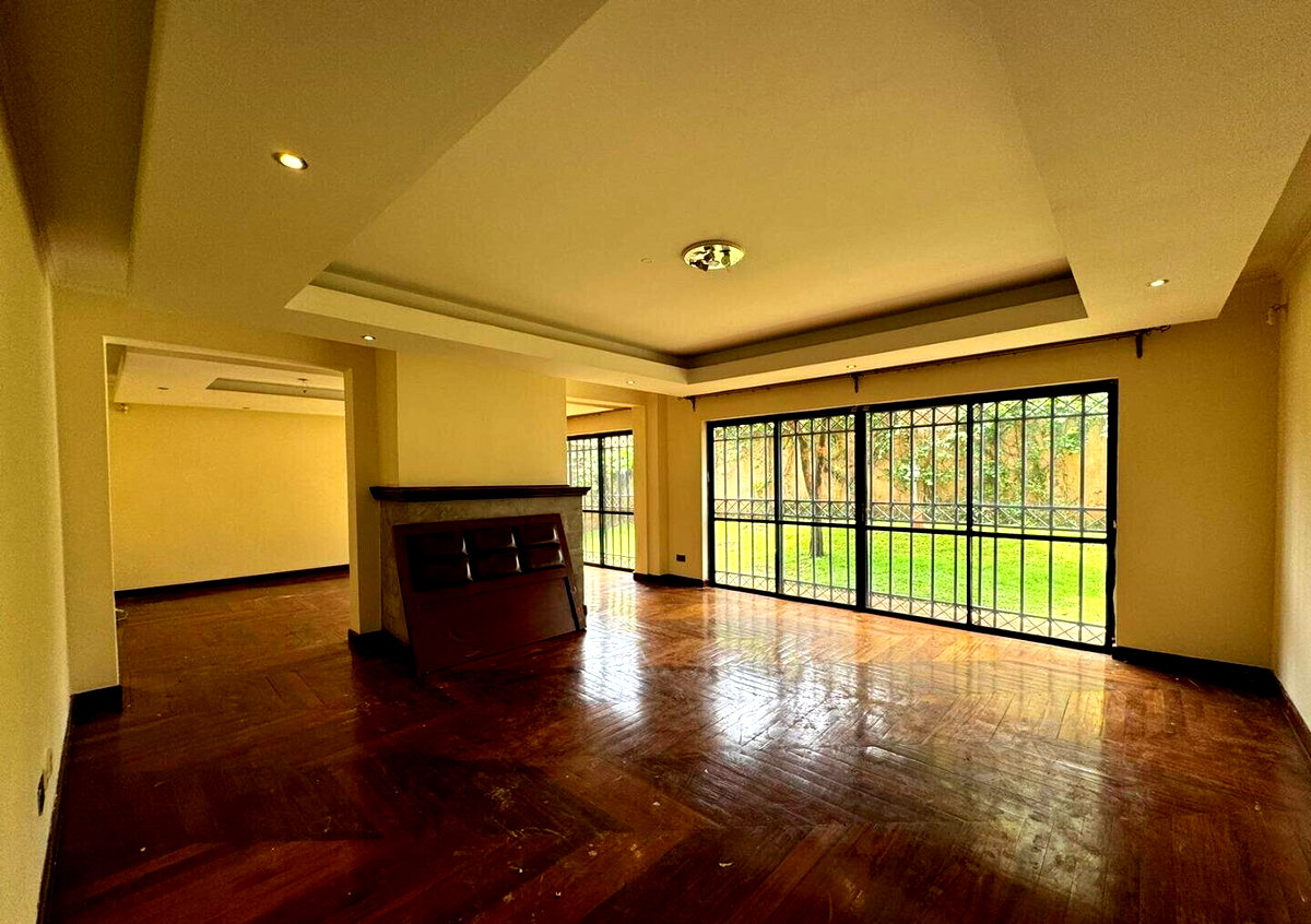 5-Ensuite Townhouse with DSQ & Granite Kitchen - Lavington