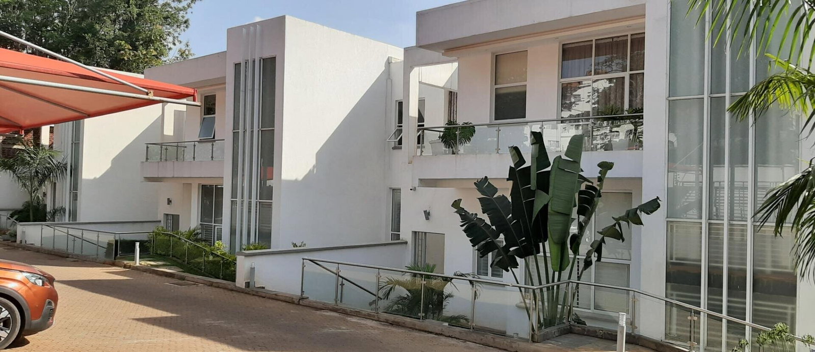 Brand New 5-Ensuite Townhouse with Private Pool - Spring Valley