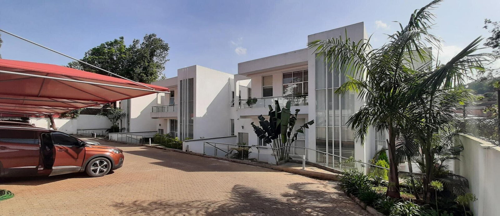Brand New 5-Ensuite Townhouse with Private Pool - Spring Valley