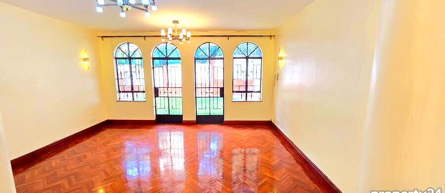5BR Riverside Townhouse with Garden & Family Room - Nairobi