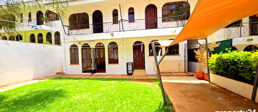 5BR Riverside Townhouse with Garden & Family Room - Nairobi