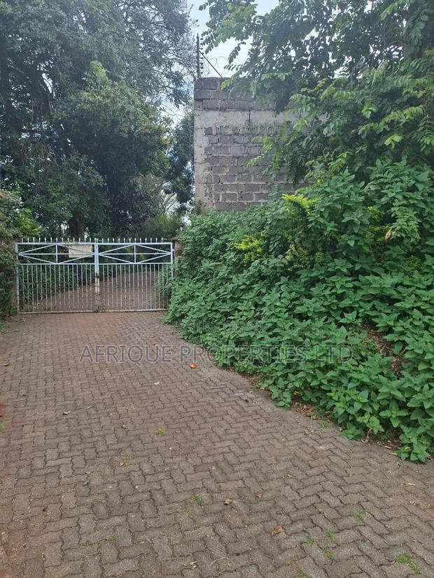 1 Acre for Sale in Loresho the Property Has a 4 Bedroom