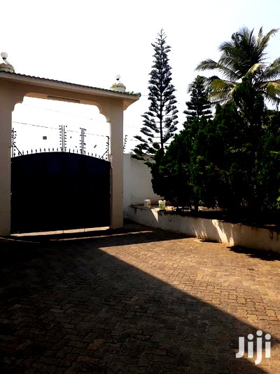 10bdrm House in Nyali for Sale - Image 3