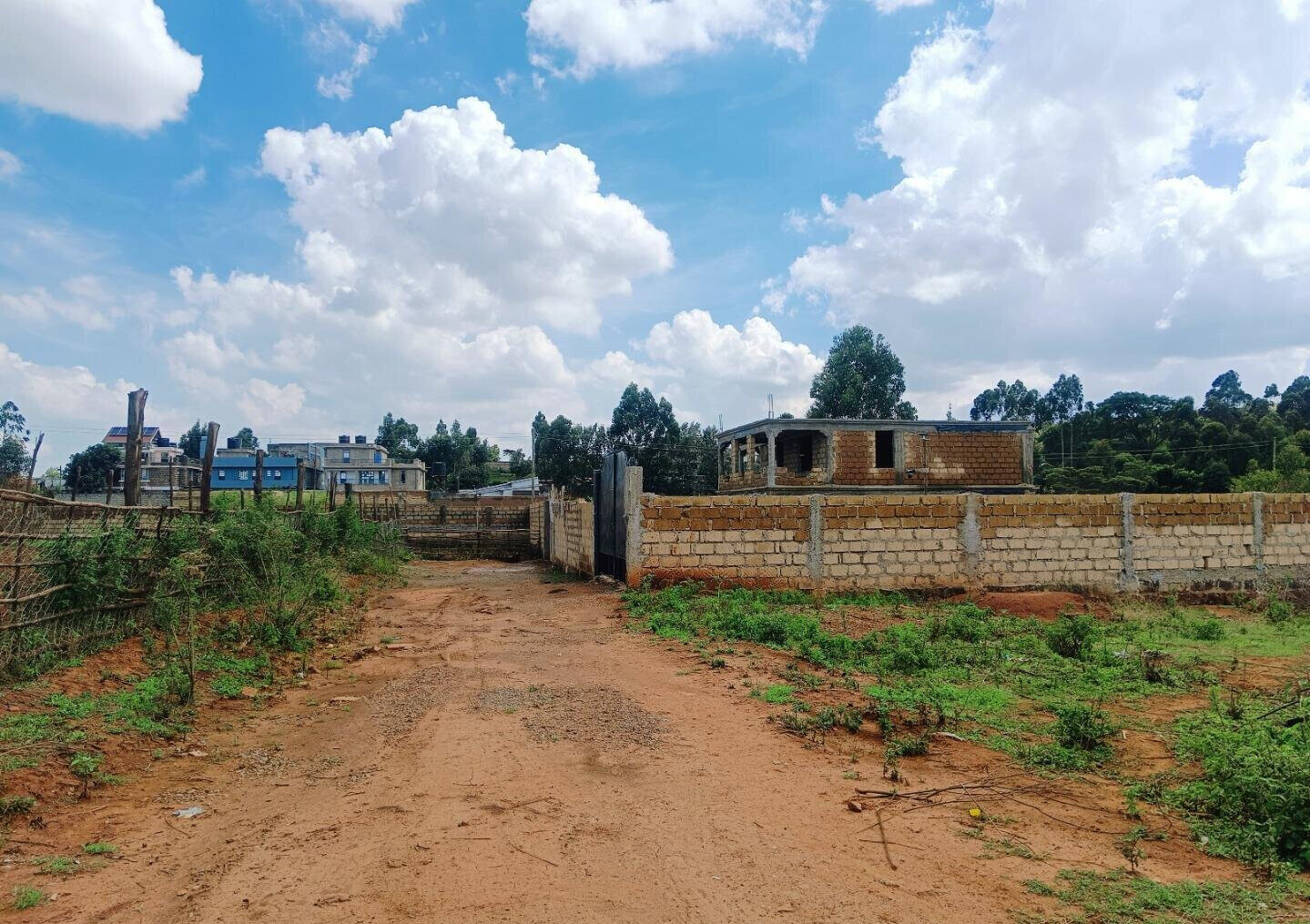 Quarter Acre Plot in Gikambura