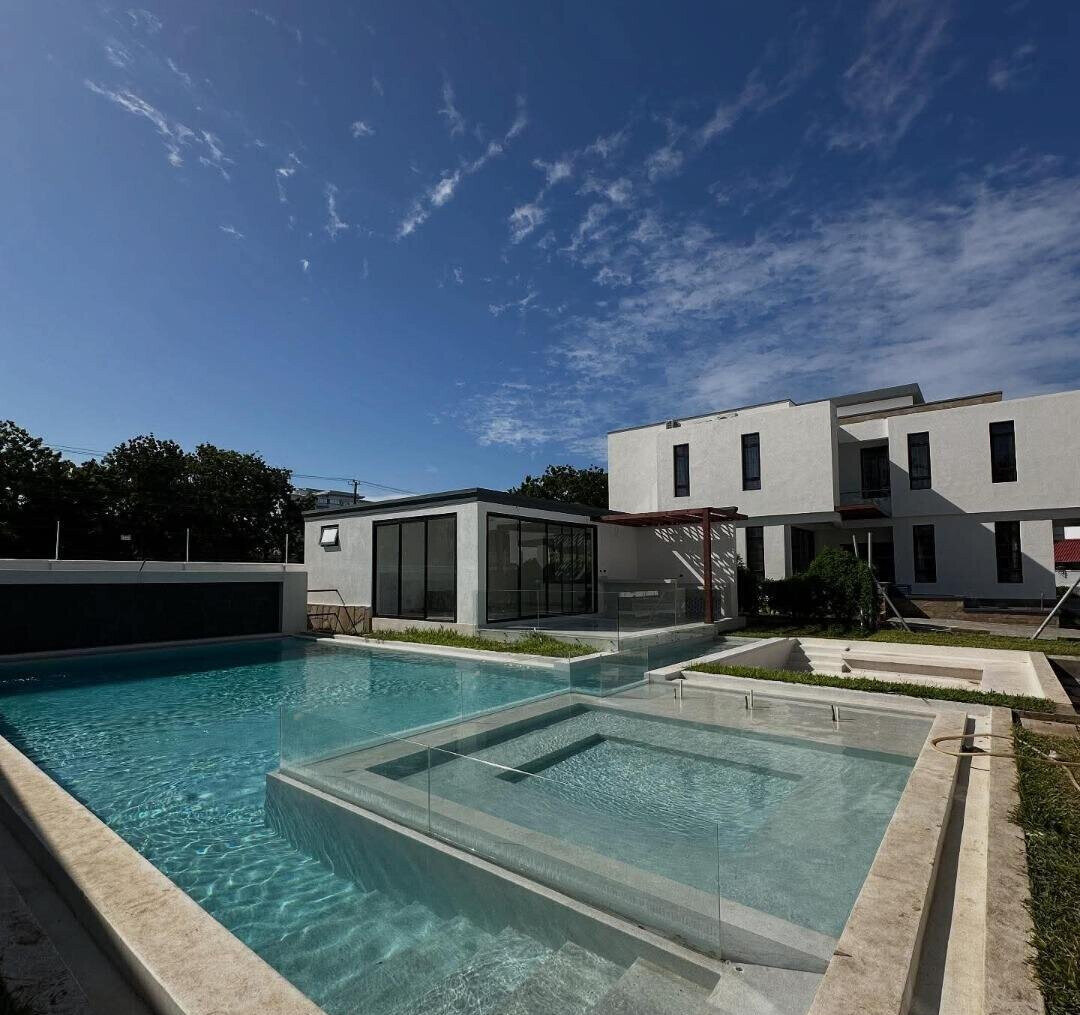 4BR All-Ensuite Townhouse with Rooftop Kitchenette & KES 290K Rent - Nyali