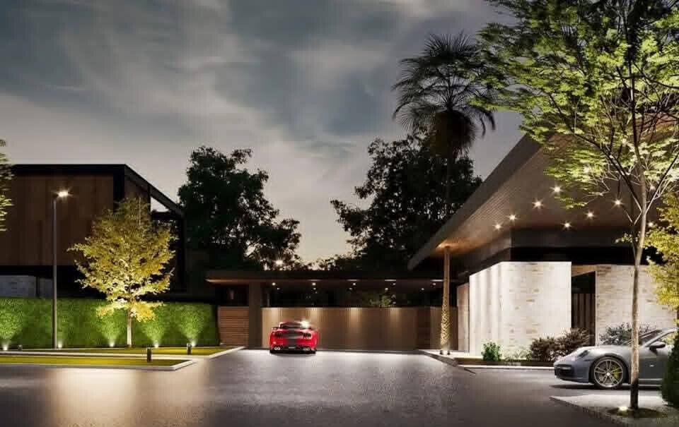 5-Ensuite Townhouse with Home Theatre & Pool – Karen Near Waterfront Mall