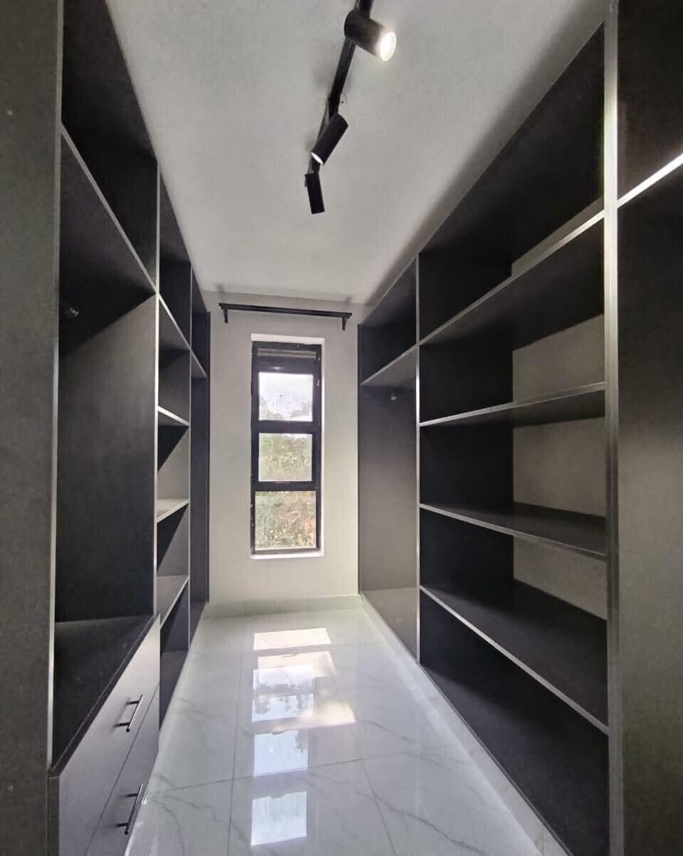 5BR All-Ensuite Maisonette with Jacuzzi & Rooftop Pergola - Ruiru Mugutha