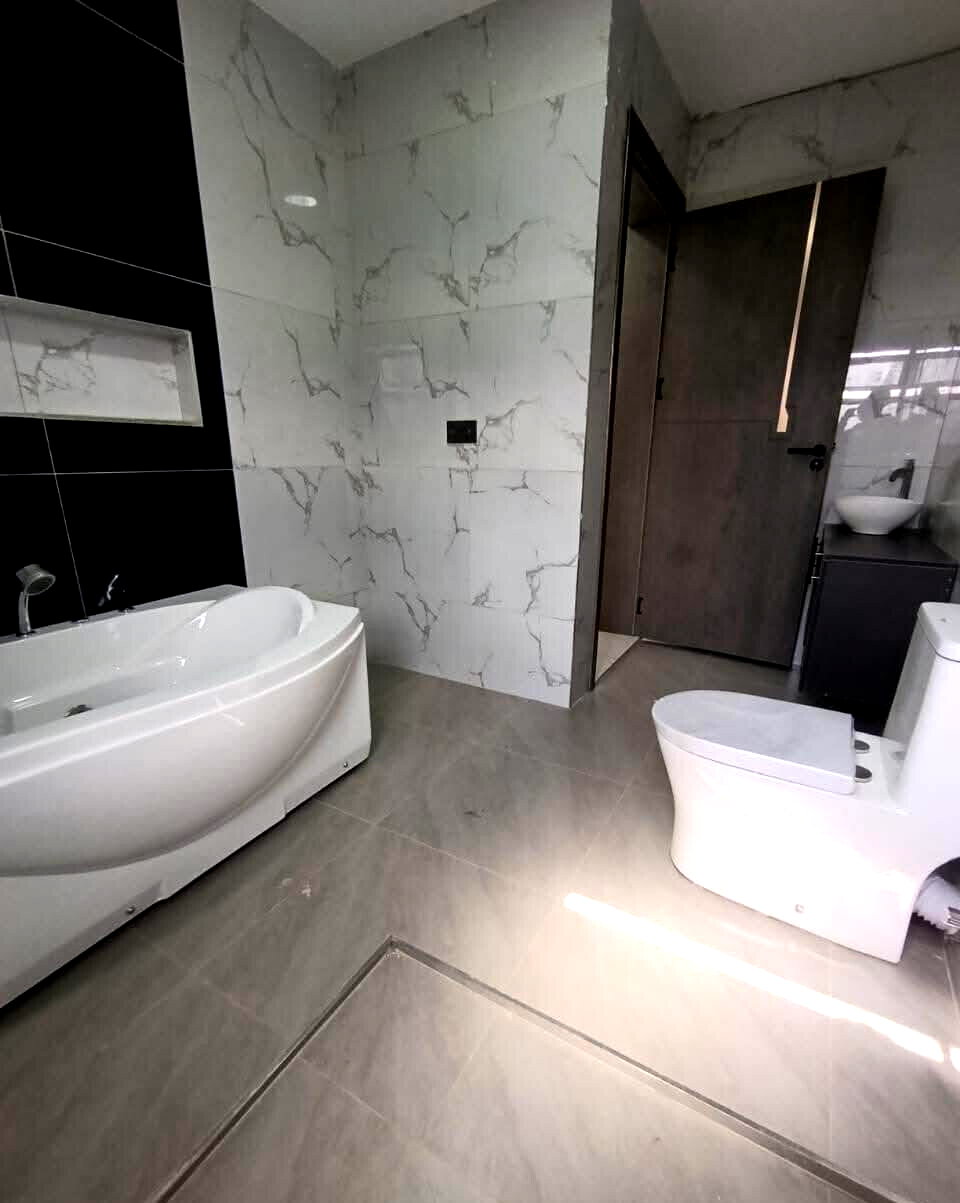5BR All-Ensuite Maisonette with Jacuzzi & Rooftop Pergola - Ruiru Mugutha