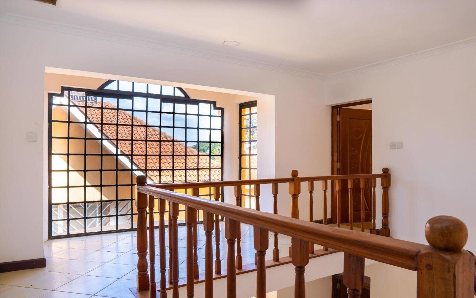 5BR All-Ensuite Townhouse with DSQ & Solar - Kyuna