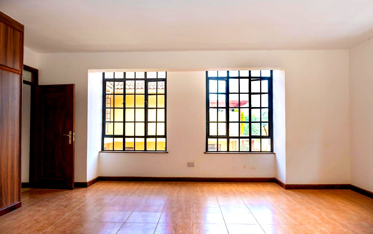 5BR All-Ensuite Townhouse with DSQ & Solar - Kyuna