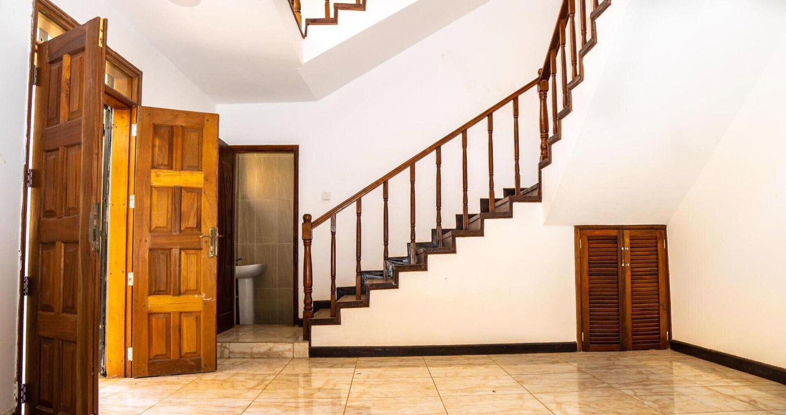 5BR All-Ensuite Townhouse with DSQ & Solar - Kyuna