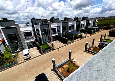 50x100 Plot Townhouse in Ruai