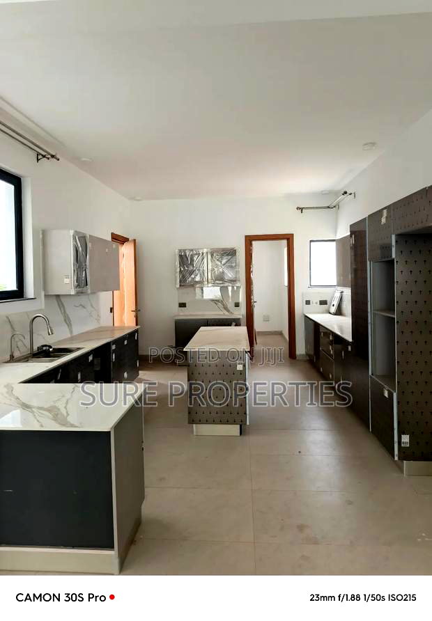 5bdrm Townhouse/Terrace in Lavington for sale