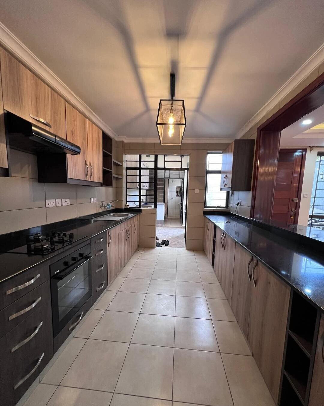 4BR Townhouse with DSQ & Clubhouse - 3km from Mombasa Road