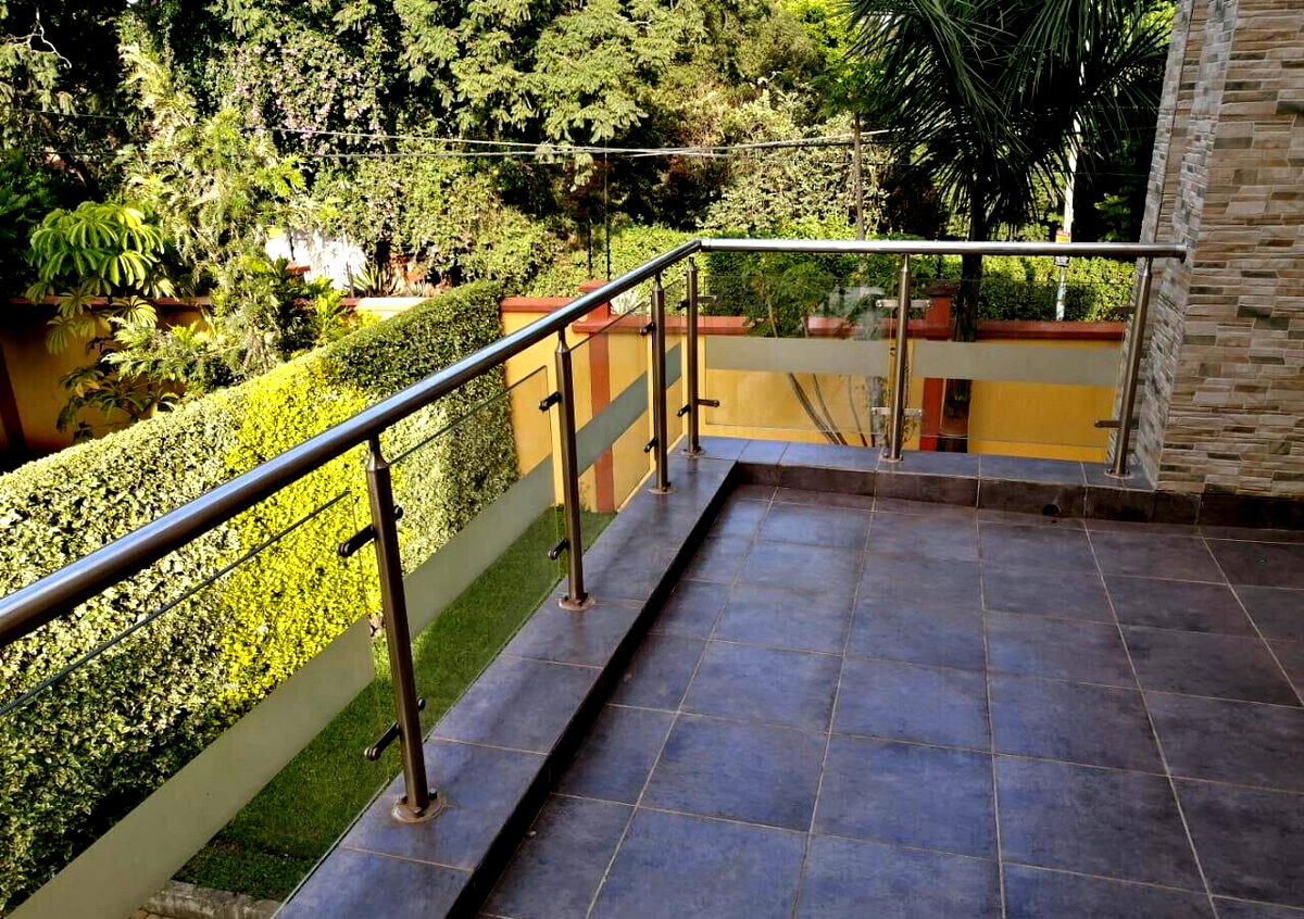 5-Ensuite Townhouse with Fireplace & DSQ - Lavington