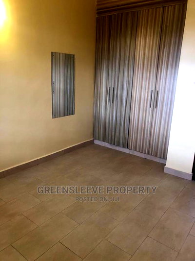 3bdrm Apartment in Kerarapon for rent - Image 4
