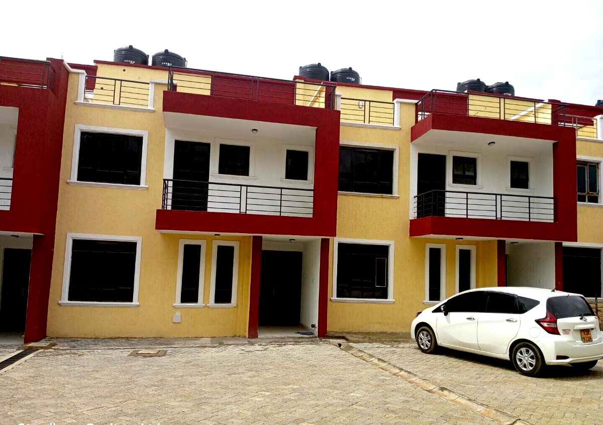 3BR All-Ensuite Townhouse with Family Roof & Rooftop Terrace - Ngong