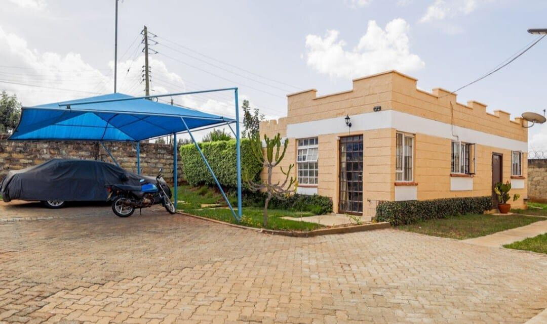 6BR Standalone Home with Guest Wing & Pool on Half-Acre - Runda