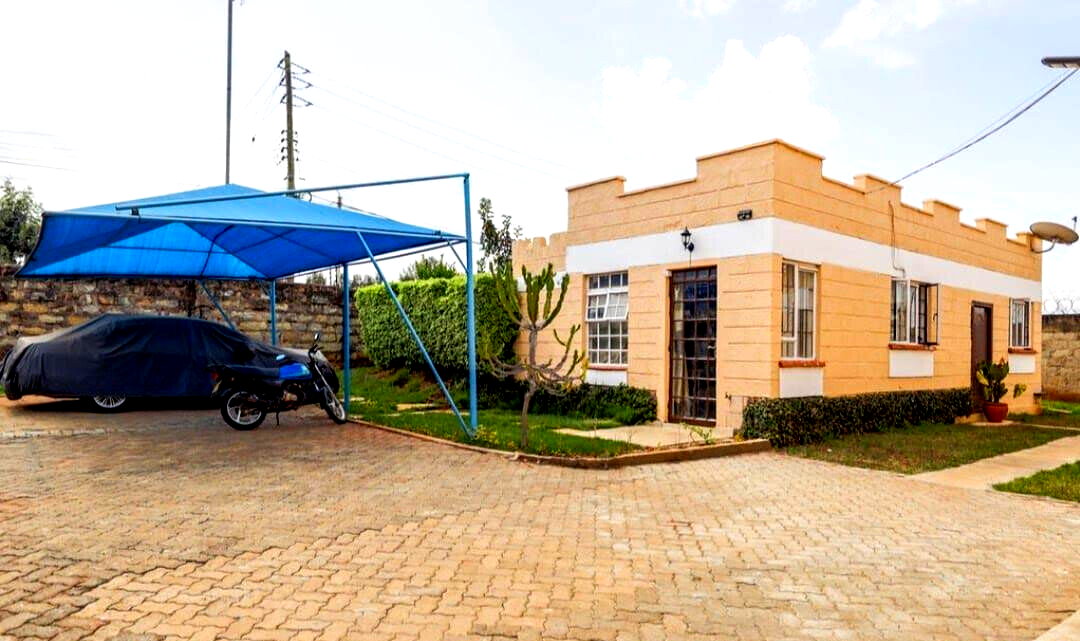 6BR Standalone Home with Guest Wing & Pool on Half-Acre - Runda