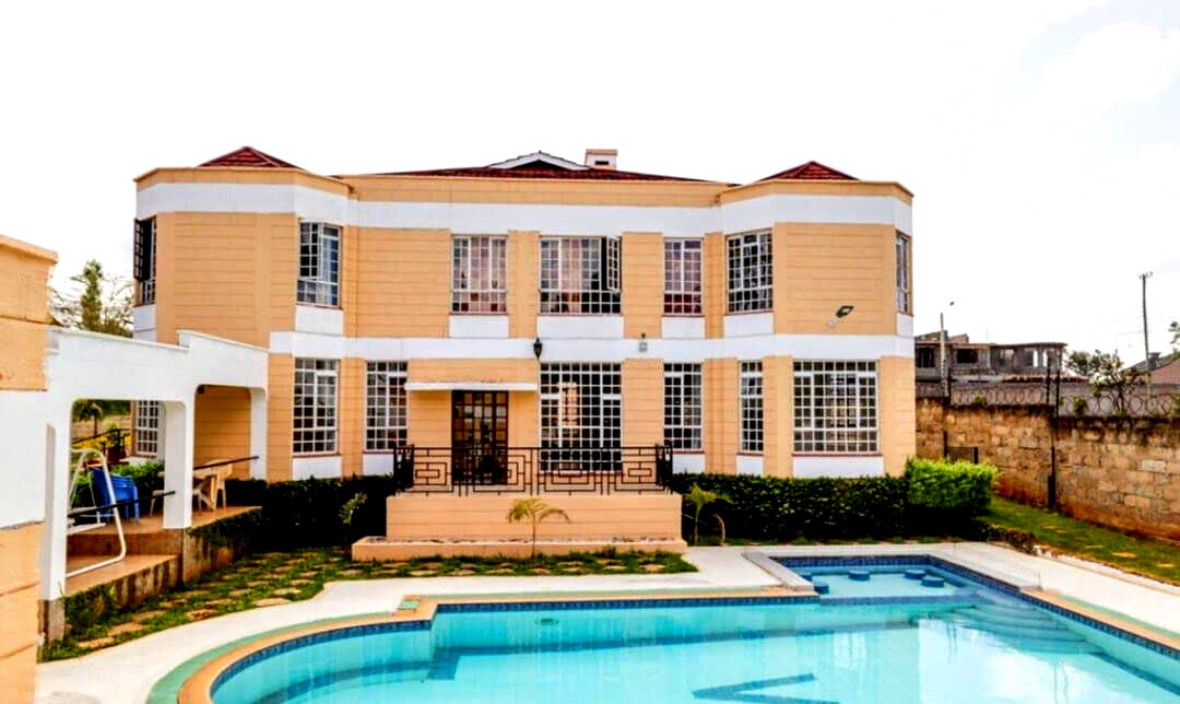 6BR Standalone Home with Guest Wing & Pool on Half-Acre - Runda