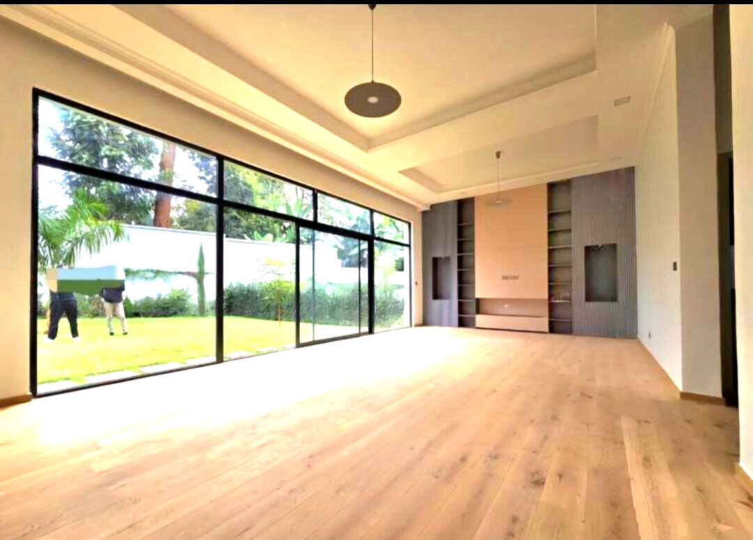 5-Ensuite Townhouse with Jacuzzi & DSQ in Quiet Lavington Cul-de-Sac