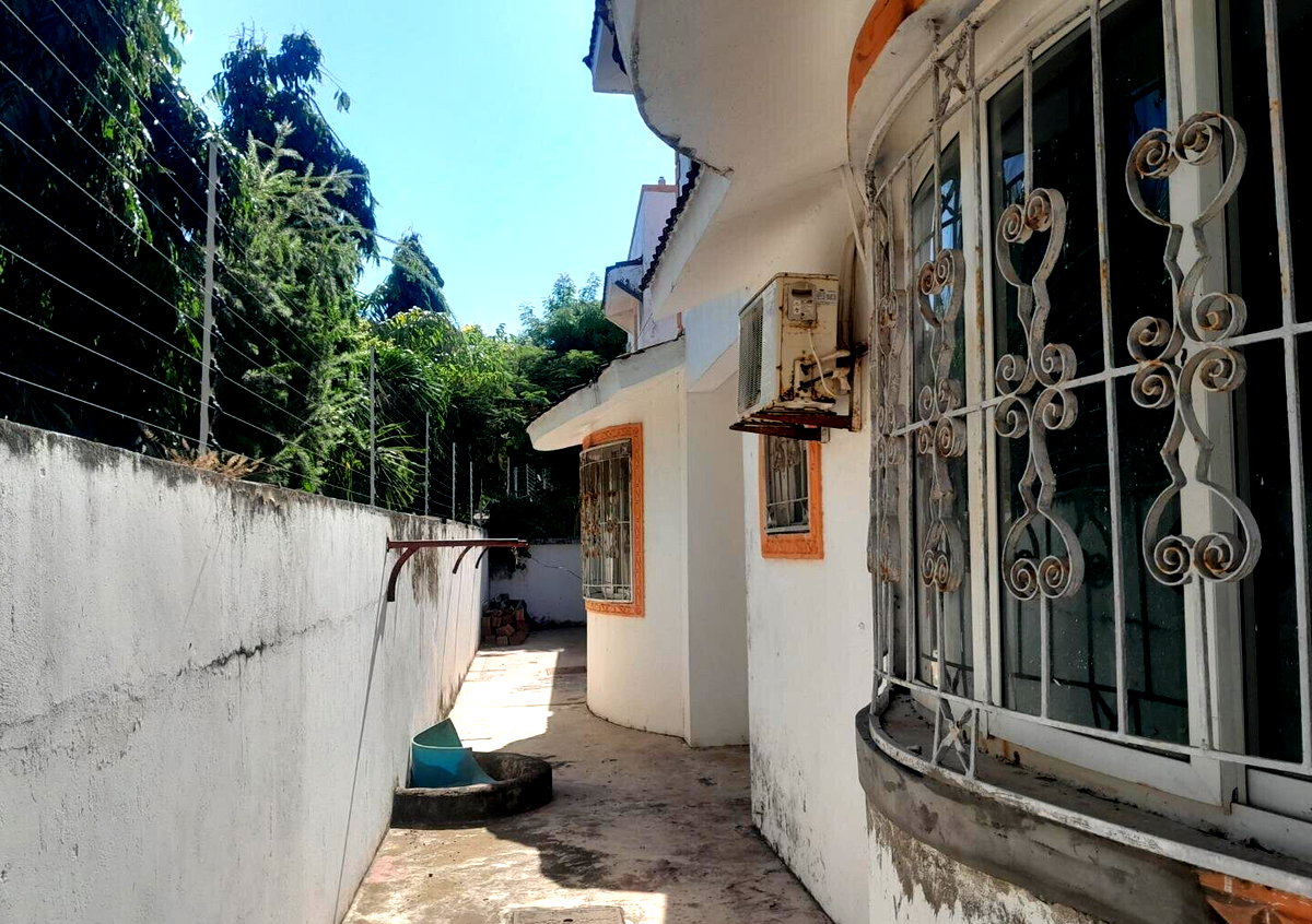 5BR Beachside Townhouse with Sea Breezes - Nyali, Mombasa